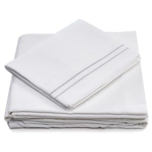 cosy house white folded sheets 1024 474d3514 7c53 4138 a6be 3ec012468520